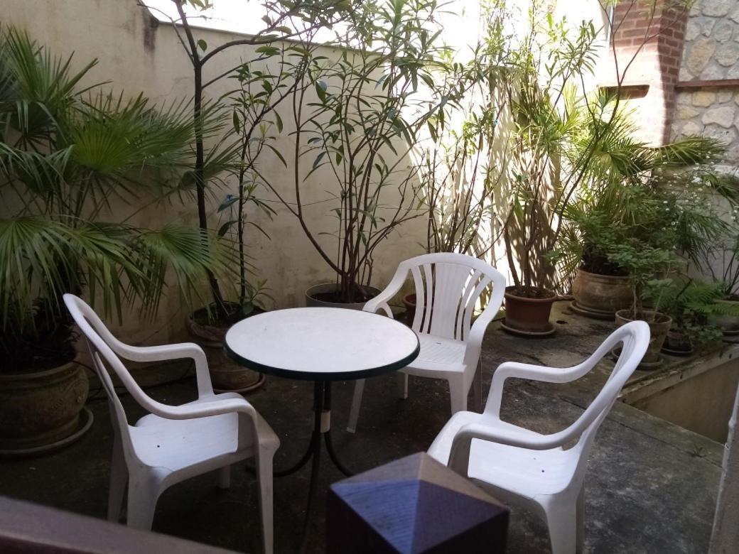 Herm'S Petite Maison Atypique Et Cour Privative - Avenue Du Marche - Ideal Couple Ou Jeunes Parents Cabourg Extérieur photo
